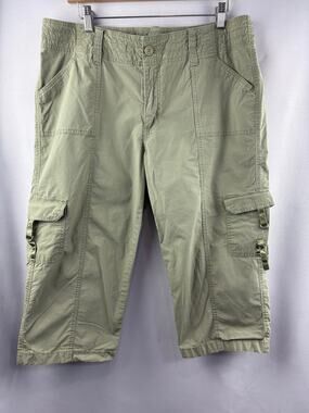 Women’s Venezia Size 14 Army Green Cargo Capris